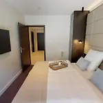 White Pearl 0.04 Apartment