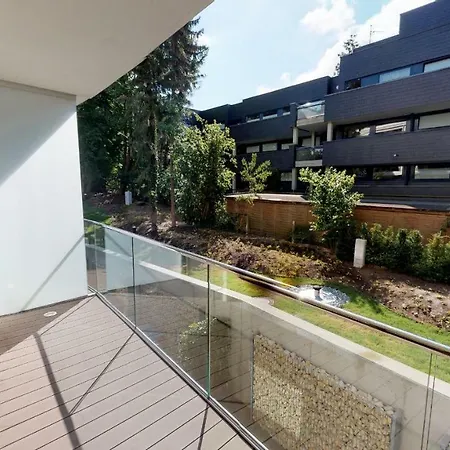 شقة White Pearl 0.04 *